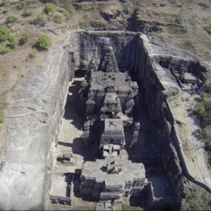 The mystery of the temple in India carved from a single rock